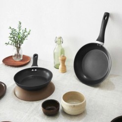 Padella Antiaderente K-Black Eco-Tech | Per Tutti i Piani Cottura
