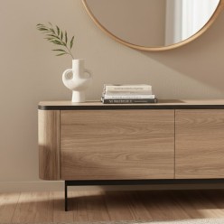 Mobile Basso Due Ante in Legno Scuro e Metallo dal Design Scandinavo dettaglio