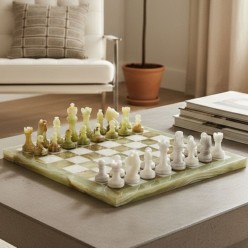 Scacchiera d'Autore in Marmo e Onice Verde con Valigetta Luxury | Lemoire Home