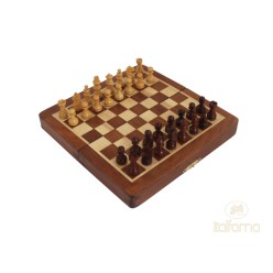 Set Scacchi Magnetico in Legno Pregiato Intarsiato a Mano – Edizione Premium