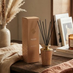 Abbraccio Speziato: Diffusore EDG Enigma Tonka Clove – Il Calore Avvolgente che Arreda con Eleganza