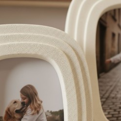 Portafoto Materico Effetto Pietra L'Oca Nera – Collezione Rilievi Contemporanei