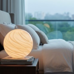Lampada da Tavolo Sfera in Vetro Soffiato – Incanto di Luce L'Oca Nera