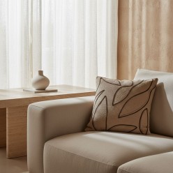 Cuscino Arredo in Cotone con Applicazioni Foglia a Rilievo – 45x45 cm