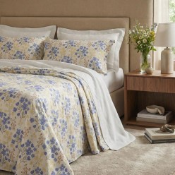 Dolcezza Primaverile e Stile Romantico: Copriletto Floreale Linea Clori