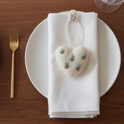 Cuori in Lana Ricamati a Mano | Tris Decorativo Lemoire Home
