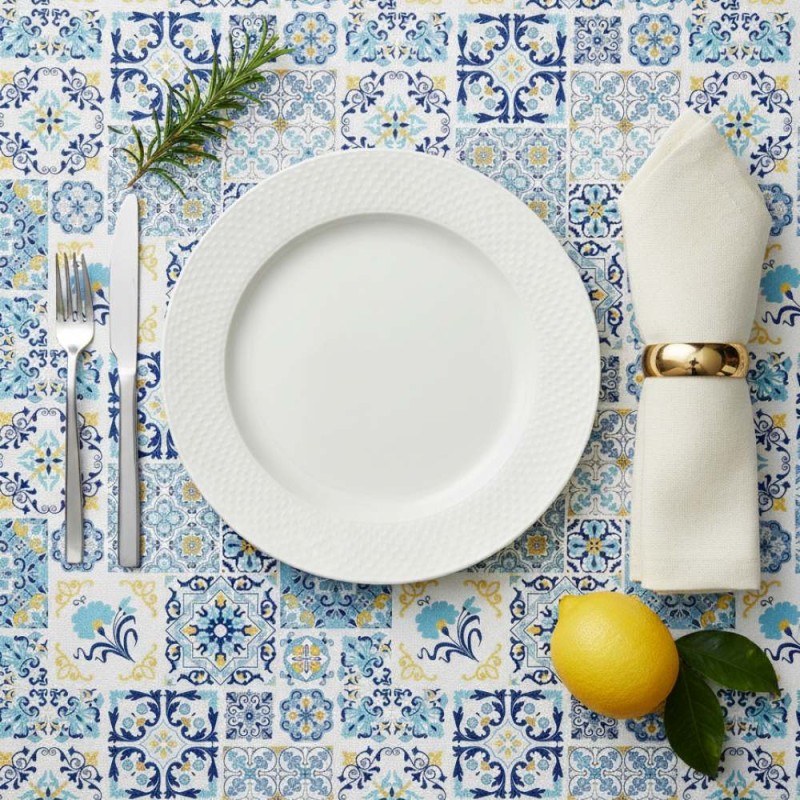 Tovaglia Scilla - stile maiolica mediterranea celeste e bianca Tovaglia Scilla - stile maiolica mediterranea celeste e bianca