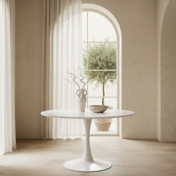 Tavolo Bloom White D120: Icona di Design e Purezza Contemporanea