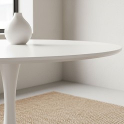 Tavolo Bloom White D120: Icona di Design e Purezza Contemporanea