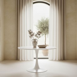 Tavolo Bloom White D120: Icona di Design e Purezza Contemporanea