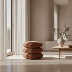 Pouf Scultoreo Terracotta in Bouclé e Legno di Eucalipto – Lemoire