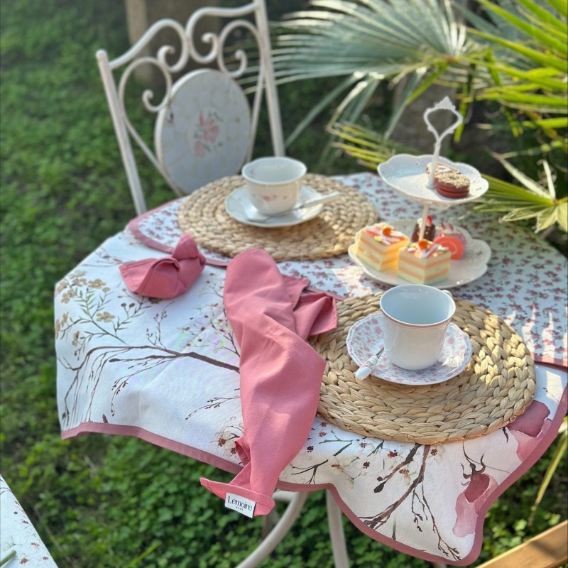 Completo per la tavola in elegante stile orientale con fiori di ciliegio rosa realizzata a mano in Italia in cotone