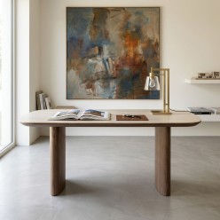 Tavolo Ezekiel Lemoire Home: Noce Canaletto e Pietra Effetto Travertino