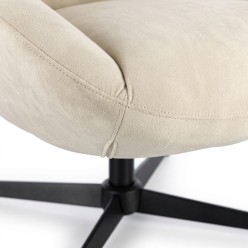 Poltrona Girevole Violante Perla: Design Avvolgente e Comfort 360°