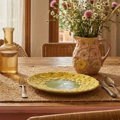 Piatto Decorativo in Ceramica Artistica: Fiori in Rilievo