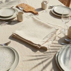 Tovaglioli in stoffa color naturale collezione Eunomia