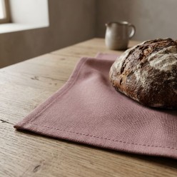 Malva tenue, stile deciso – Canovaccio elegante e senza tempo Andromaca