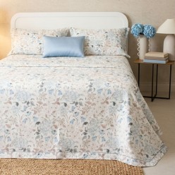 Copriletto Matrimoniale in Piquet di Cotone Antheia – Elegante Stampa Floreale per la Mezza Stagione