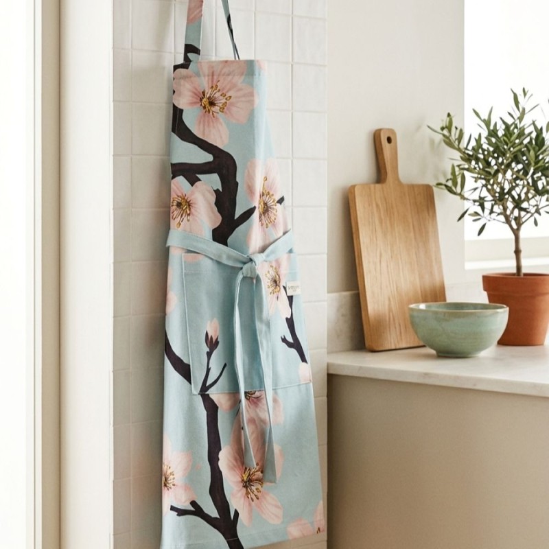 Grembiule Fiori di Ciliegio Fillide – Lemoire Home | Made in Italy Grembiule Fiori di Ciliegio Fillide – Lemoire Home | Made in Italy