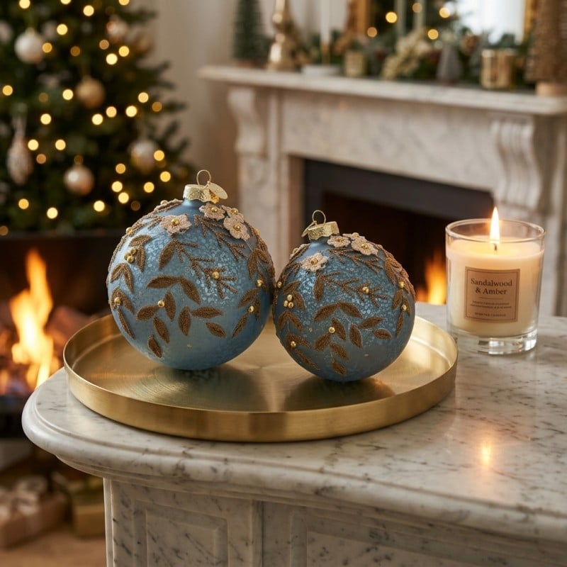 Sfera natalizia Botany blu in vetro decorato oro | Lemoire Home Sfera natalizia Botany blu in vetro decorato oro | Lemoire Home