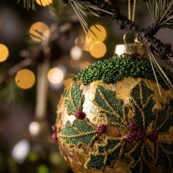 Sfera Natalizia Vischio Oro in Vetro Decorato - Selezione Lemoire Home