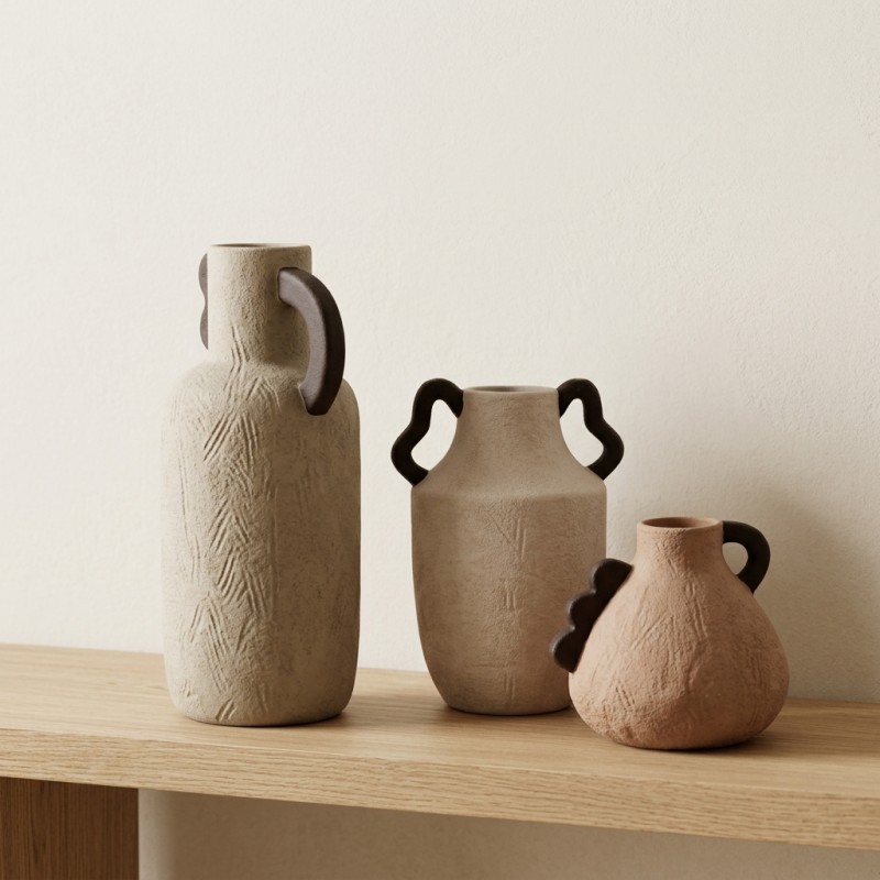 Tris Vasi Jorg in Gres con Manici Scultorei | Lemoire Home