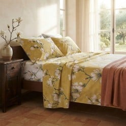 Completo letto matrimoniale dal design floreale bianco con sfumature beige linea Meliadi