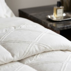 Trapunta matrimoniale collezione Nàiadi made in Italy geometrica in tessuto jacquard