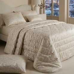 Trapunta Matrimoniale Jacquard Bianca Artemide | 270x270 cm