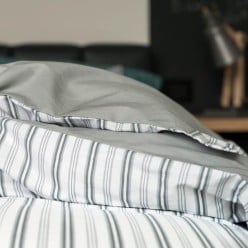 Biancheria da letto a righe Linea Olimpia per un tocco di contemporaneità alla tua stanza
