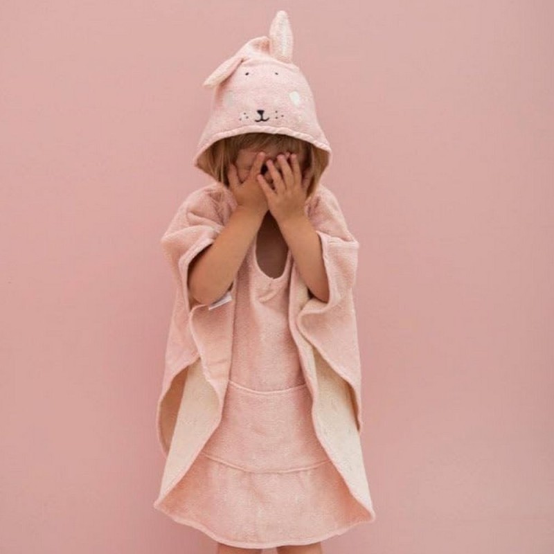 Poncho rosa con coniglietto Mr.Rabbit dettaglio lemoire home tenerissimo Poncho rosa con coniglietto Mr.Rabbit dettaglio lemoire home tenerissimo