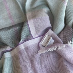 Collezione Egea – Foulard primaverili a quadri, raffinati e versatili