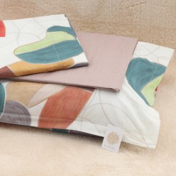 Completo letto matrimoniale Leto: forme astratte in una palette di colori vibranti