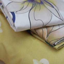 Completo letto matrimoniale dal design floreale bianco con sfumature beige linea Meliadi