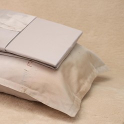 Set letto matrimoniale Ismene in raso di cotone con stampa floreale