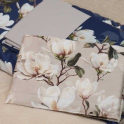 Completo letto in raso di cotone Made in Italy ispirato alle Magnolie
