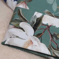 Completo letto in raso di cotone Made in Italy ispirato alle Magnolie
