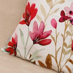 Cuscino arredo floreale Briseide: poesia artigianale made in Italy per la tua casa