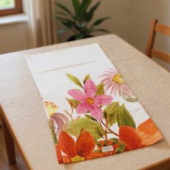 Collezione Afrodite – runner Made in Italy dai colori caldi e fiori delicati