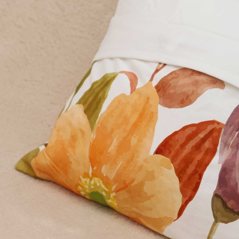 Cuscino arredo floreale dai colori caldi ed autunnali collezione Afrodite dettaglio retro Cuscino arredo floreale dai colori caldi ed autunnali collezione Afrodite dettaglio retro