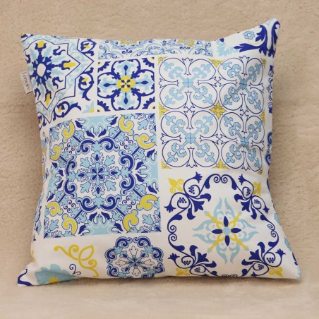 Cuscino arredo in stile maiolica mediterranea – Un tocco d’arte della linea Scilla