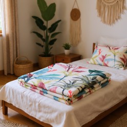 Copriletto bohémien con fantasia botanica collezione Zoe firmato LeMoire Home