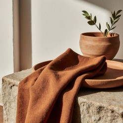 Tovagliolo in stoffa tinta unita color terracotta