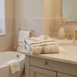 Elegante accappatoio panna 100% cotone Collezione Nereidi