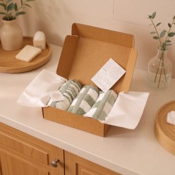 Box regalo tris asciugamani linea Delo in verde salvia