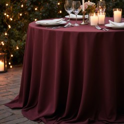 Fedra – Tovaglia bordeaux in cotone 100% che avvolge la tua tavola di eleganza e passione