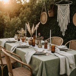 Eracle – La tovaglia verde salvia artigianale che trasmette quiete e stile