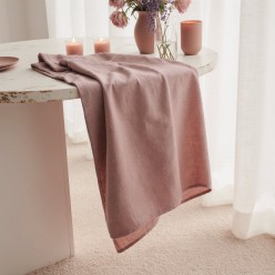 Malva tenue, stile deciso – Canovaccio elegante e senza tempo Andromaca