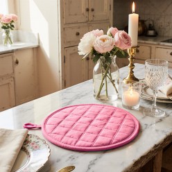 Presina rosa acceso in cotone fatto a mano – Creatività e colore con la collezione Clio