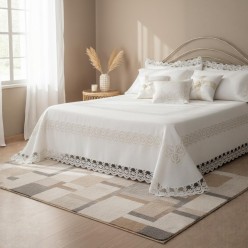 Collezione Elisia: il coordinato letto in lino e pizzo perfetto per il tuo corredo